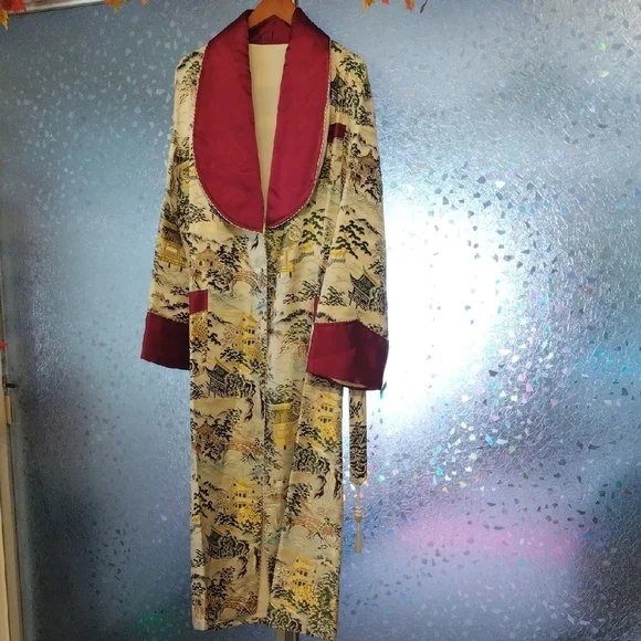 Vintage Japanese Smoking Jacket - Picture 3 of 17